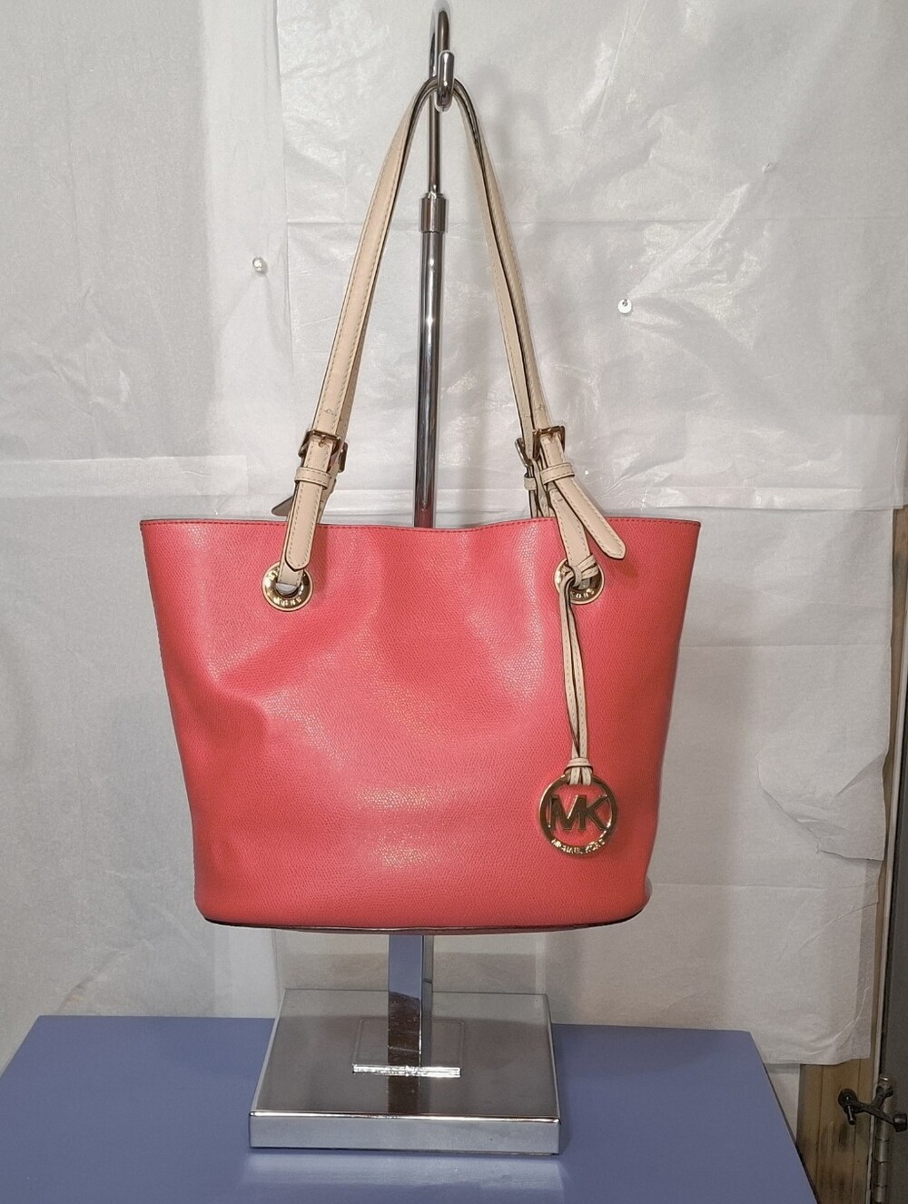 Michael Kors Coral Tote with Beige Straps and Gold MK Charm- EUC